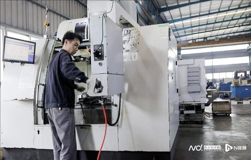 腰部企業(yè)如何領(lǐng)跑數(shù)字經(jīng)濟(jì)時(shí)代 數(shù)智化示范工廠(chǎng)的實(shí)踐與啟示